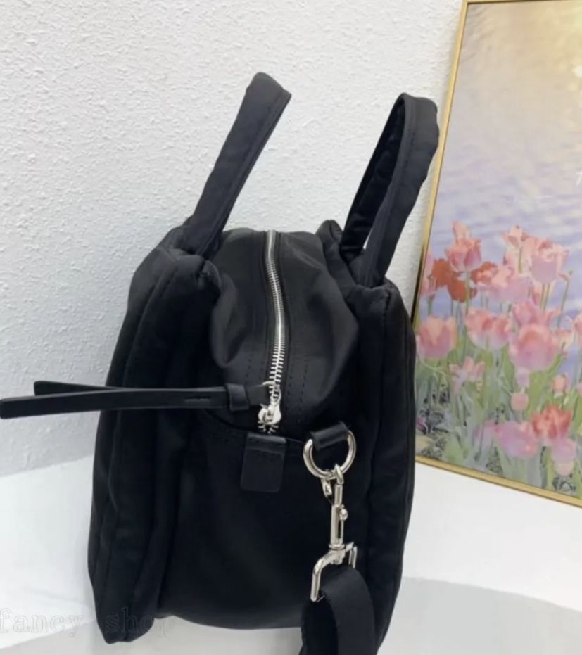 Vivienne Westwoodショルダーバッグバッグブラック