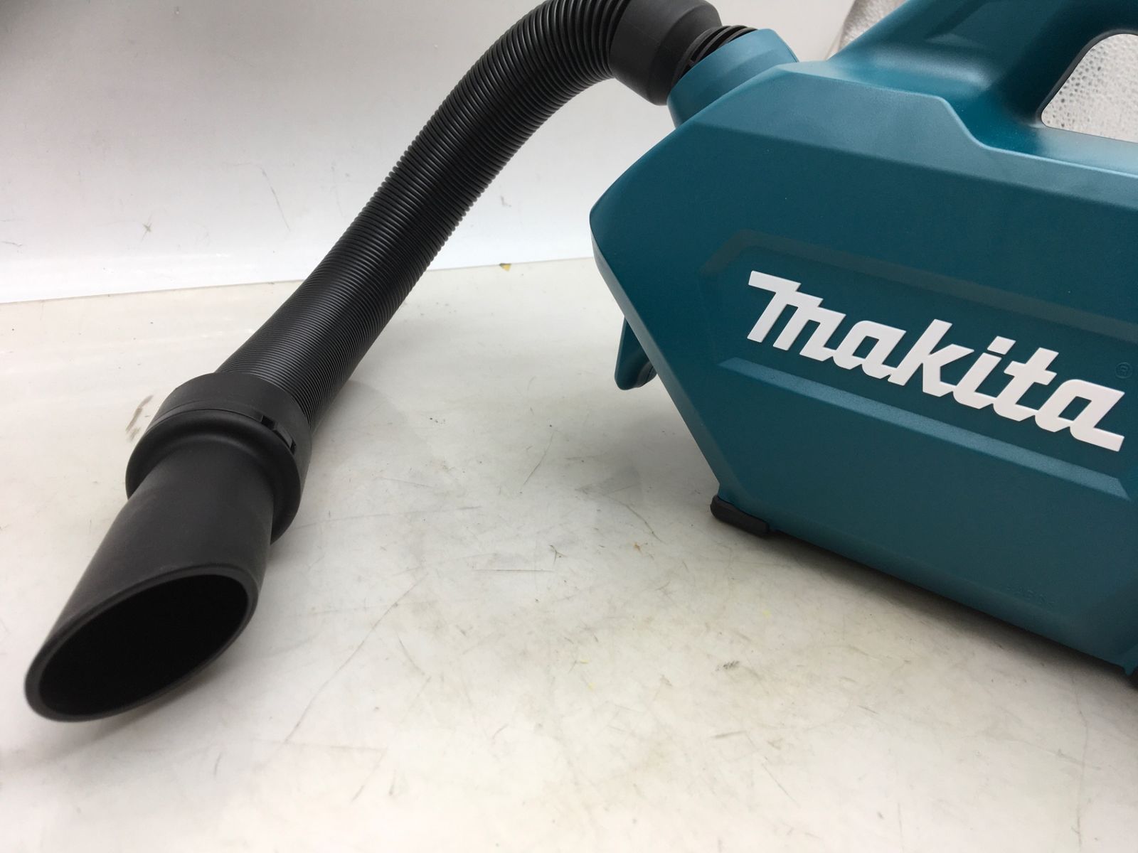 未使用 マキタ 18V 充電式クリーナ CL184DZ 本体のみ