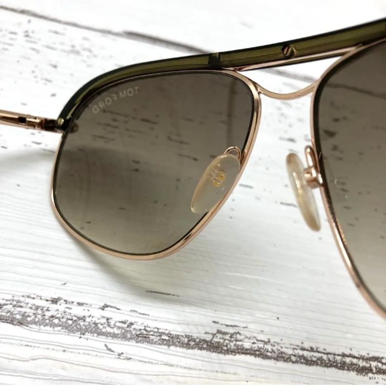 極美品❣️TOM FORDトムフォードRussell TF234サングラス 極美品❣️TOM FORDトムフォードRussell TF234サングラス - メルカリ