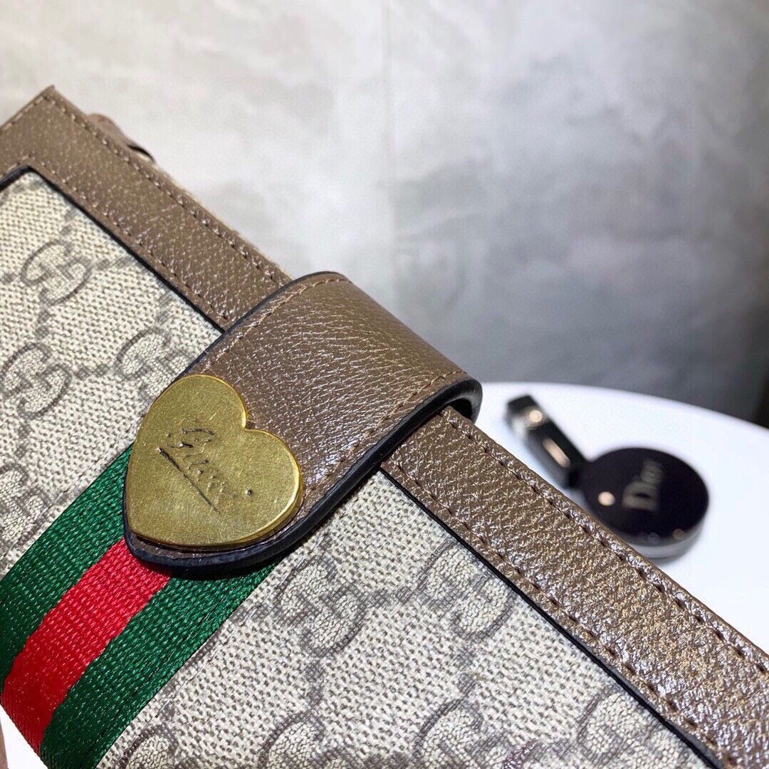 今日 GUCCI