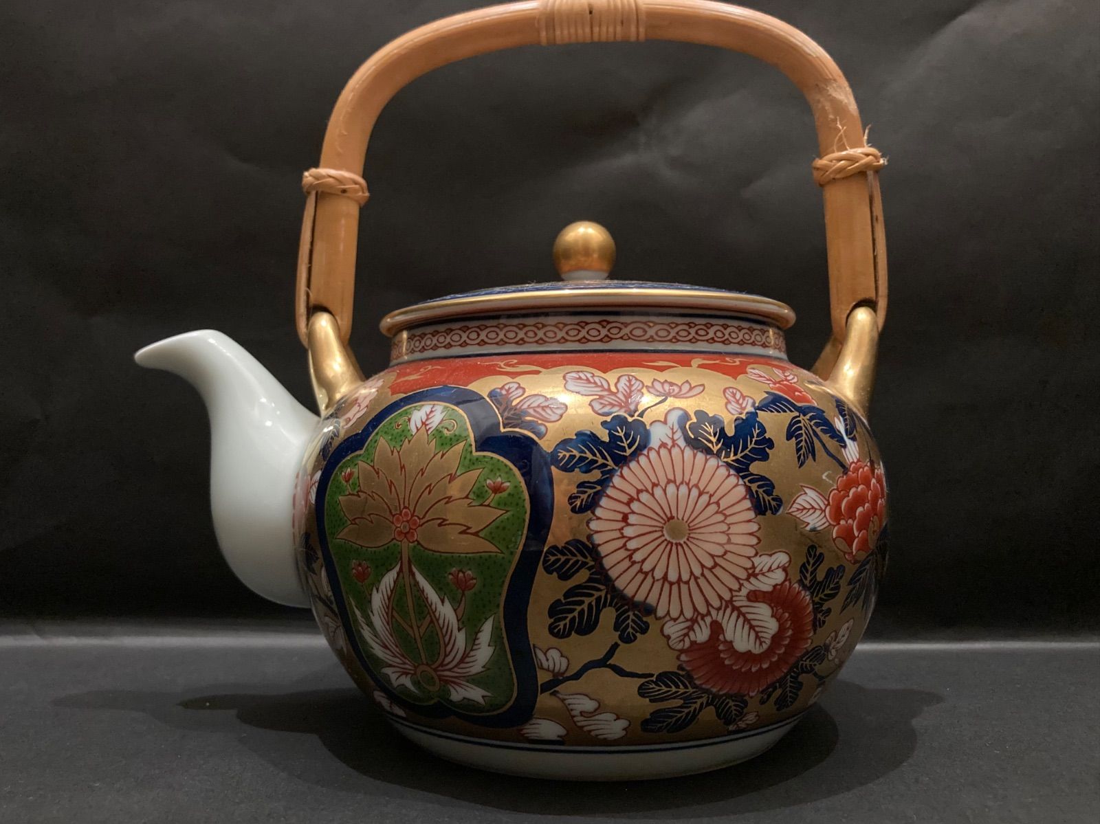 A1095-3/有田焼/其泉 造/金彩絵変り碗皿揃/茶道具/煎茶器/懐石道具/ A1095-3/有田焼/其泉 造/金彩絵変り碗皿揃/茶道具/煎茶器/懐石道具/