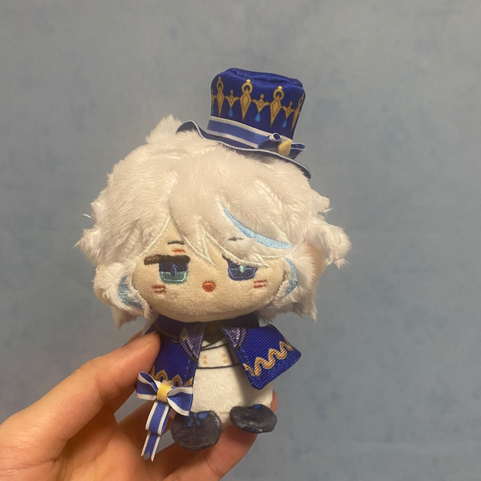 原神　フリーナ　フォカロルス　12cm ぬいぐるみ　チャーム MiKeLe製品】原神 フリーナ ぬいぐるみ チャーム 12cm - メルカリ