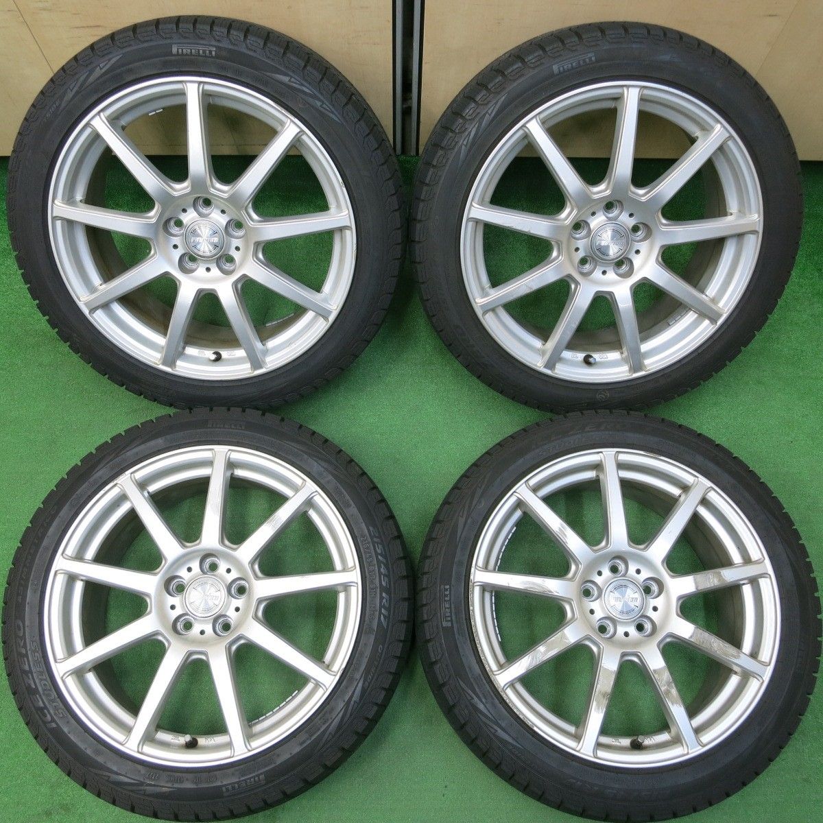 *送料無料* 超バリ溝！22年！9.5分以上プリウス等 215/45R17 スタッドレス ピレリ アイスゼロ アシンメトリコ ravrion ラブリオン PCD100/5H4031502イス