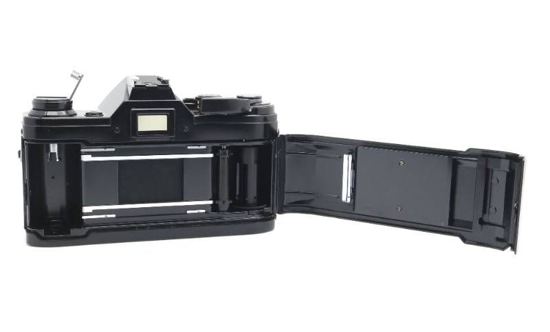 1 フィルム一眼レフボディ