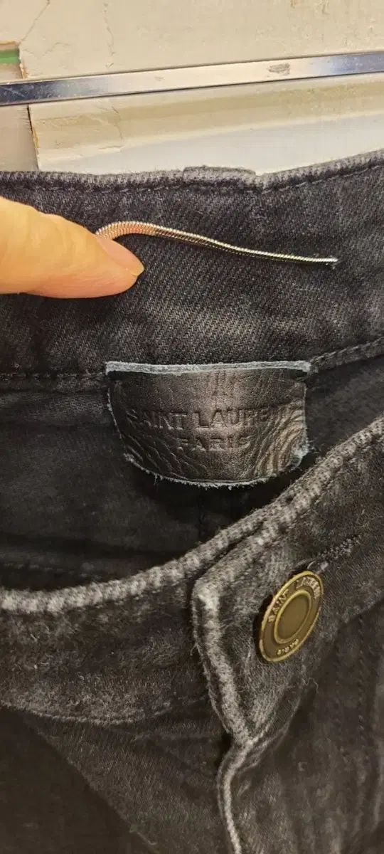 Saint Laurent サンローラン ブラックジーン DECORATOM_COM_BR