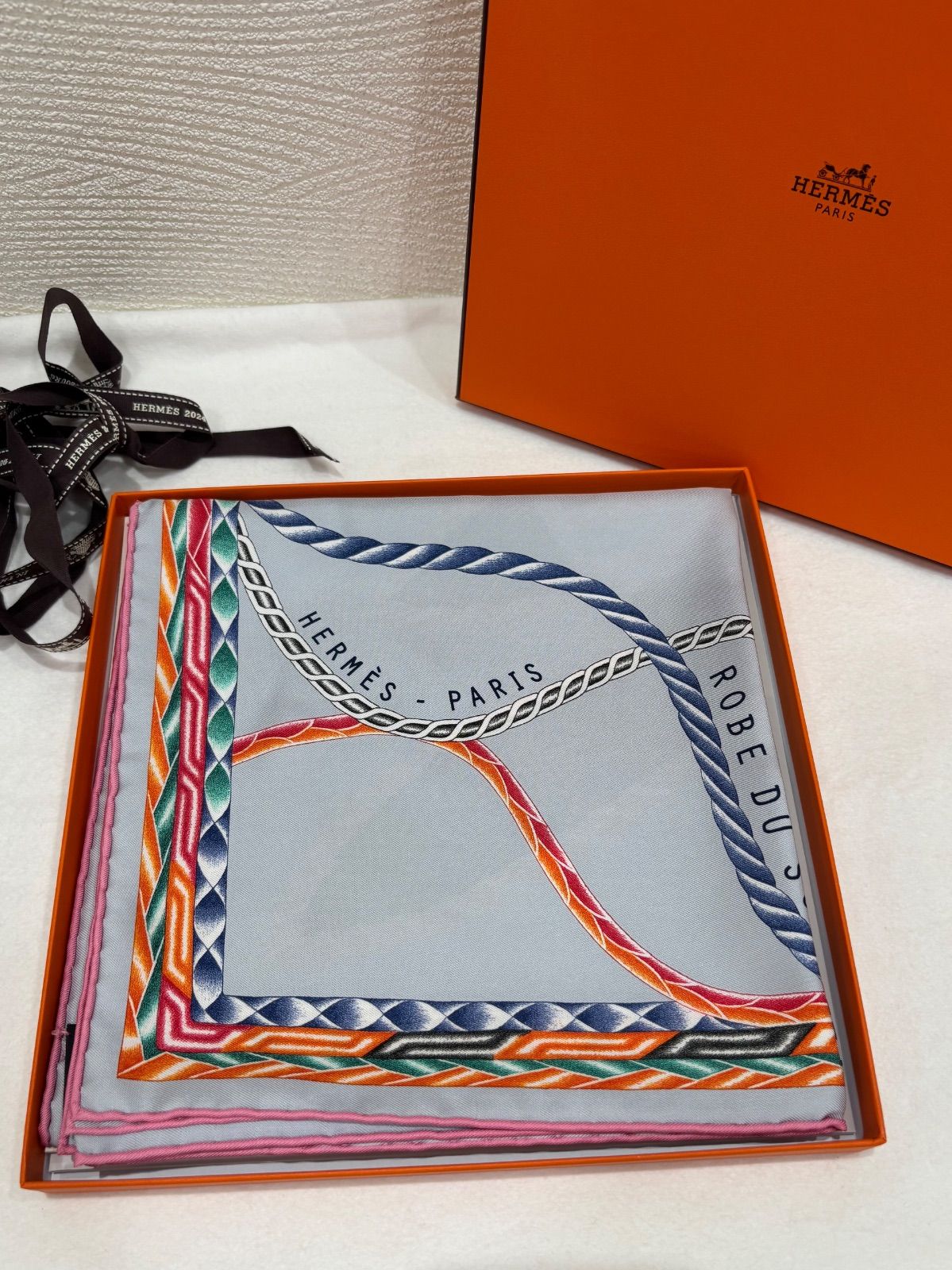 ✨【新品・HERMÈS エルメス】限定シルクスカーフ✨ - メルカリ