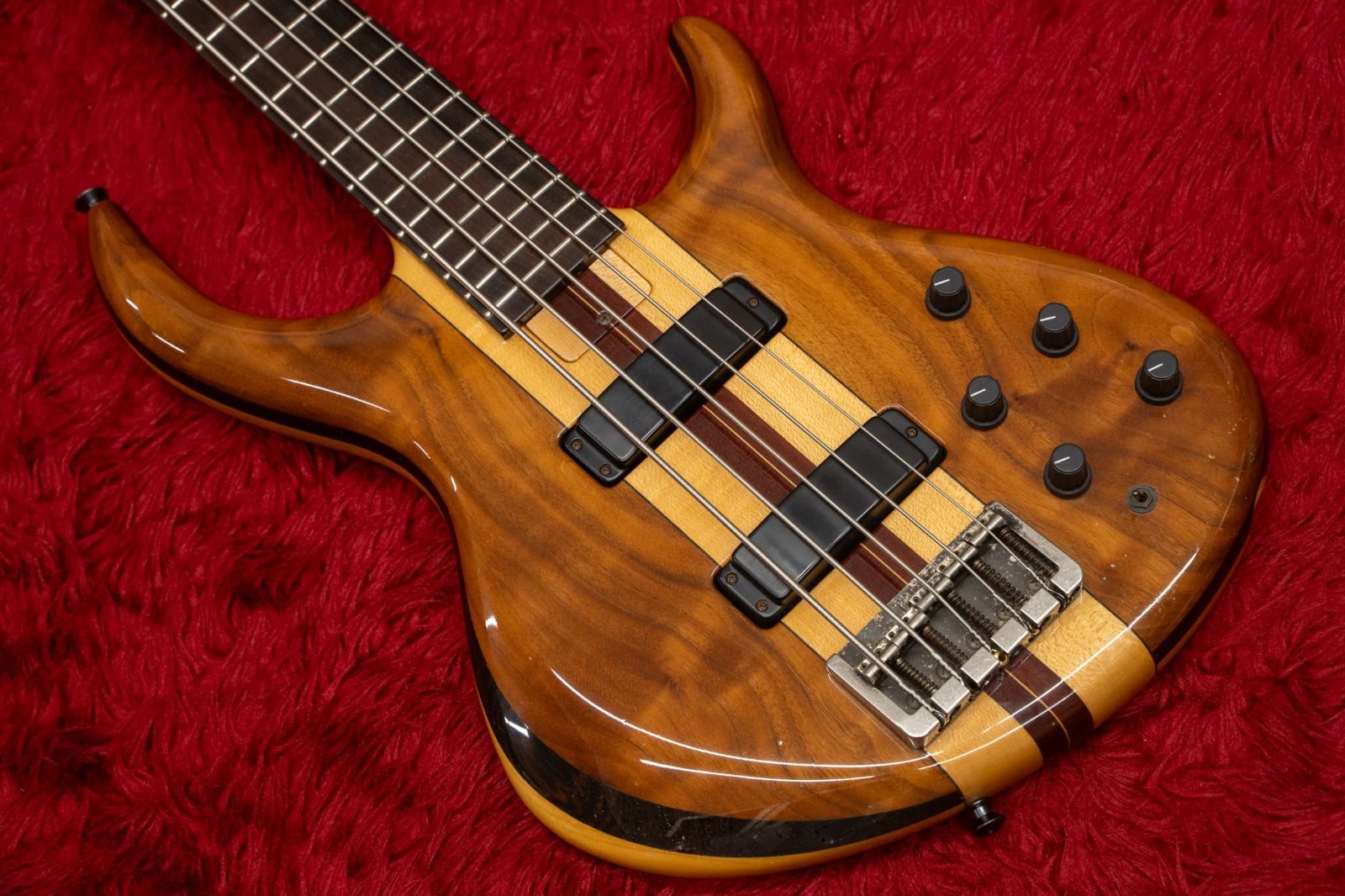 ベース tobias 90s ベース tobias 90s Tobias Basic: 6 string bass guitar Early