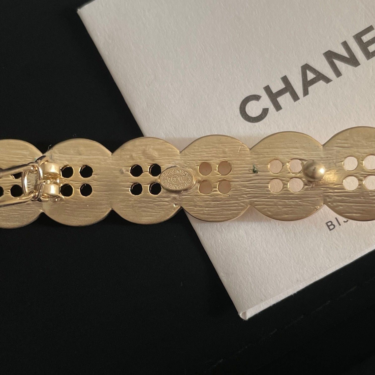 CHANEL★ヘアピン★レア美品⭐︎最終値下げ 今日特価】CHANEL 最新モデル ヘアピン レディース ファッション