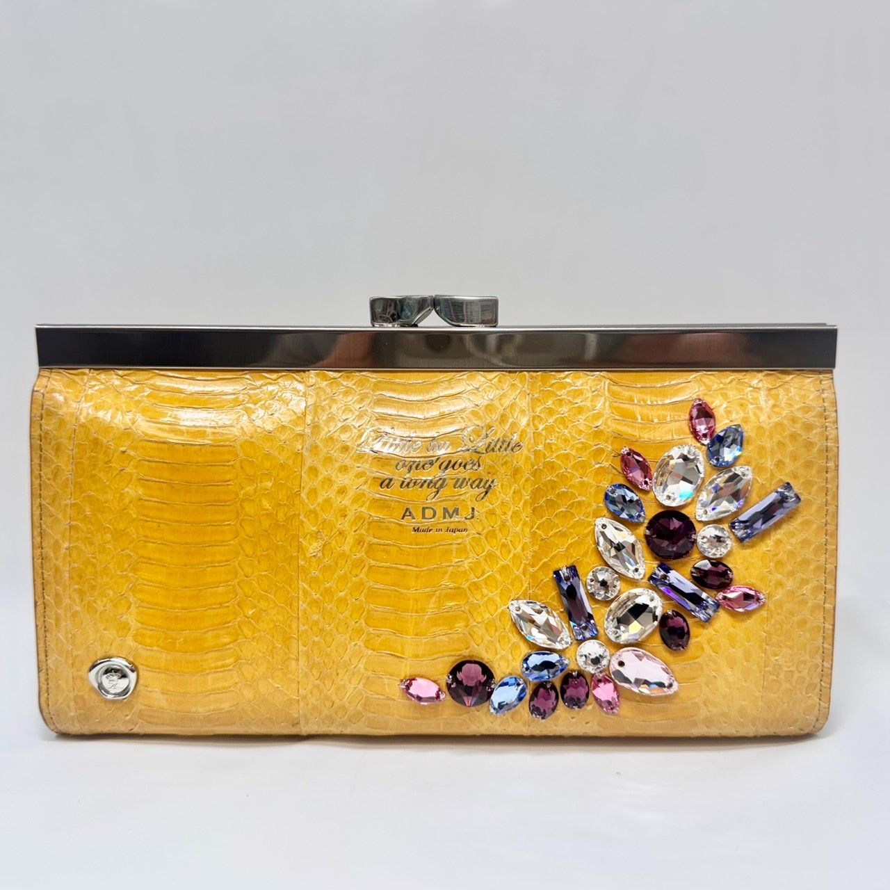 A.D.M.J】長財布 がま口 クロコ型押し イエロー スワロフスキー