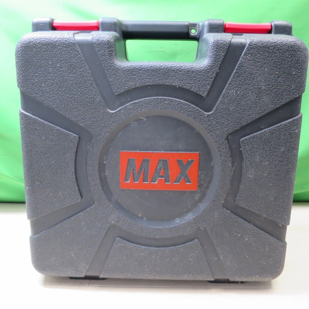 MAX