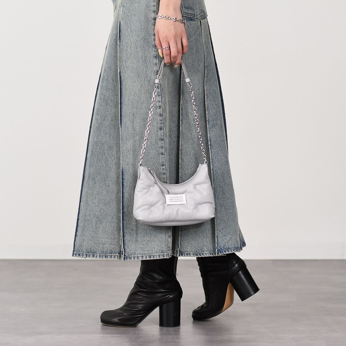 MAISON MARGIELA ホーボーバッグ SB1WG0021 P4300 T8013 メゾン マルジェラ MAISON MARGIELA MAISON MARGIELA バッグ