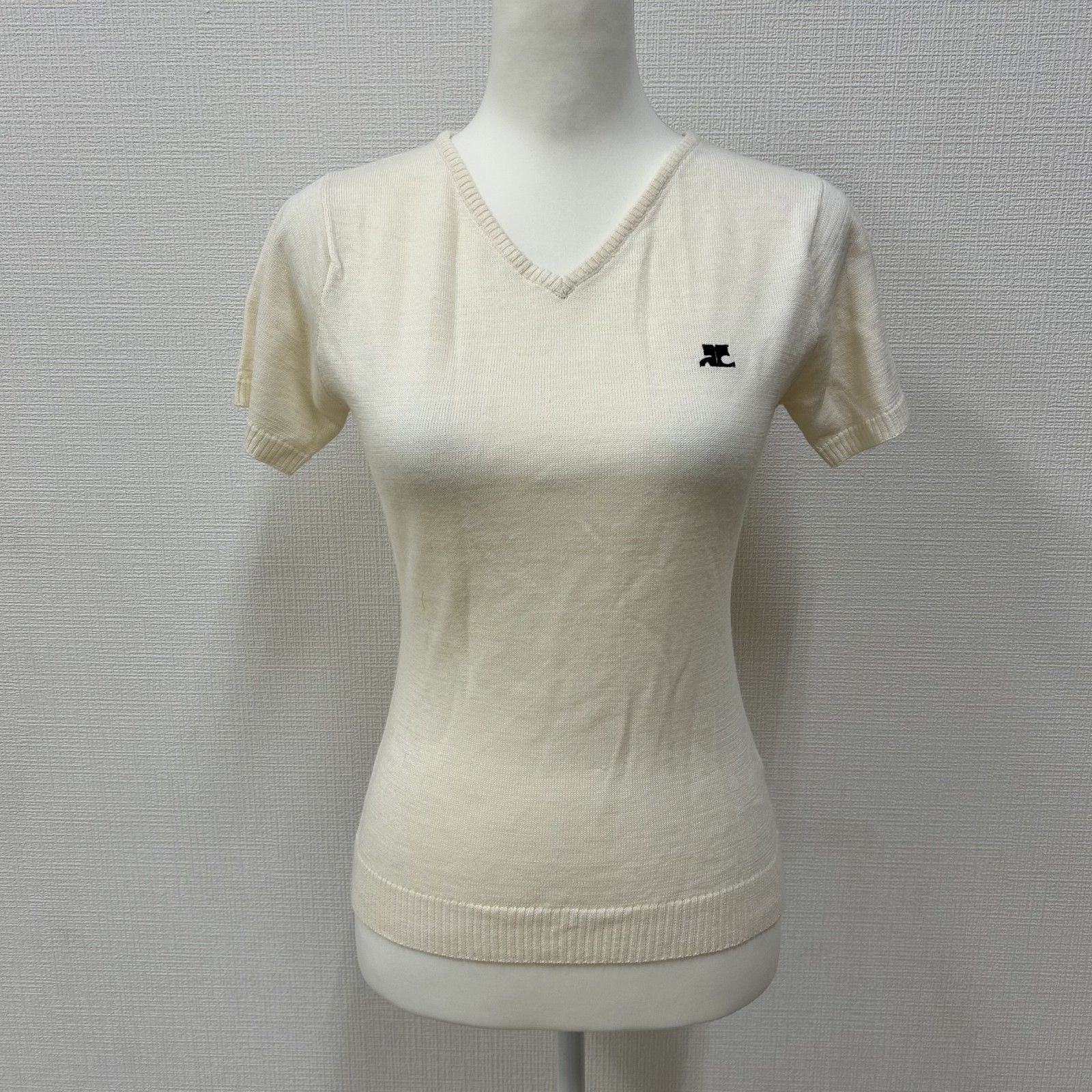【courreges】クレージュ　トップス　ニット　クリーム系　150サイズ　キッズ　子供服　薄手　半袖