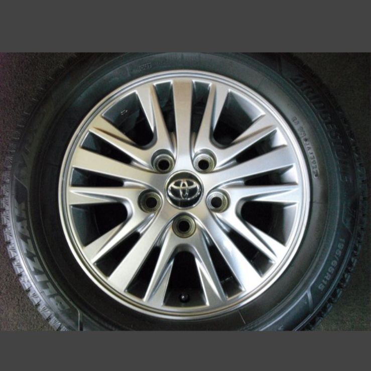 送料込み・バリ山・スタッドレス 195/65R15 セレナ・ノア