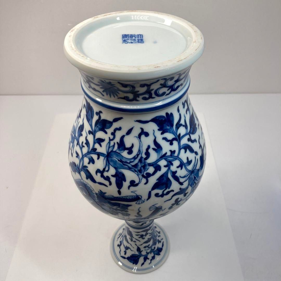 中国美術　乾隆年製　青花龍図花瓶　高さ34.5㎝　東Y6-0208①タニト 中国美術 乾隆年製 青花龍図花瓶 高さ34.5㎝ 東Y6-0208①タニト