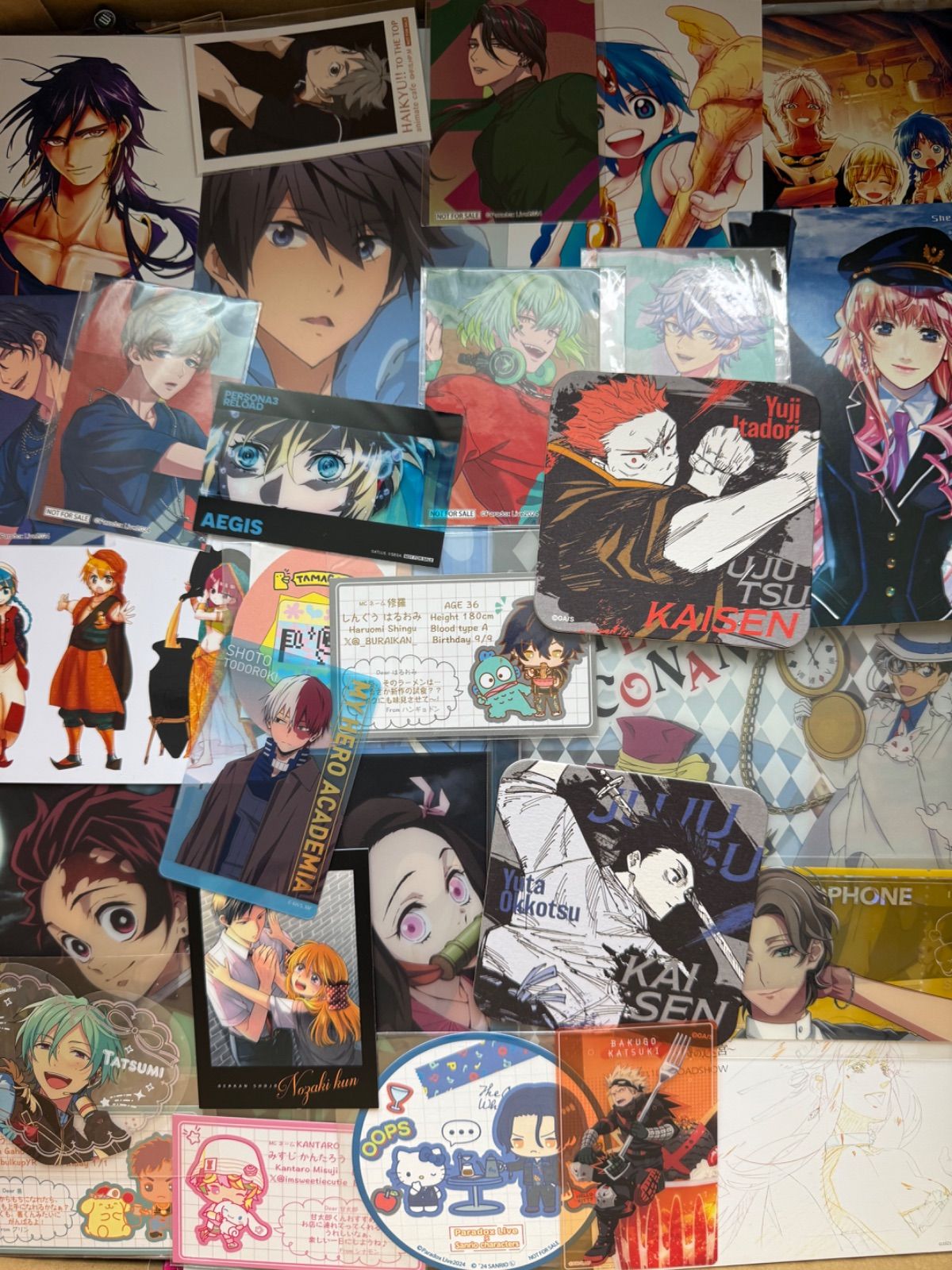 紙類　アニメ　ゲーム　まとめ売り　大量　コースター　ポストカード　カード 紙類 アニメ ゲーム まとめ売り 大量 コースター ポストカード
