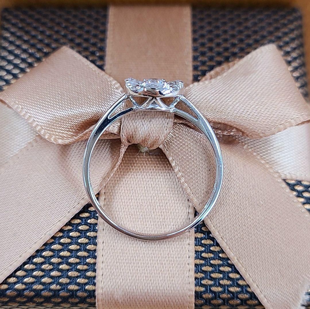 ギラギラ！まるで2ct！0.6ct ダイヤモンド K18 WG リング 鑑別書付 18 