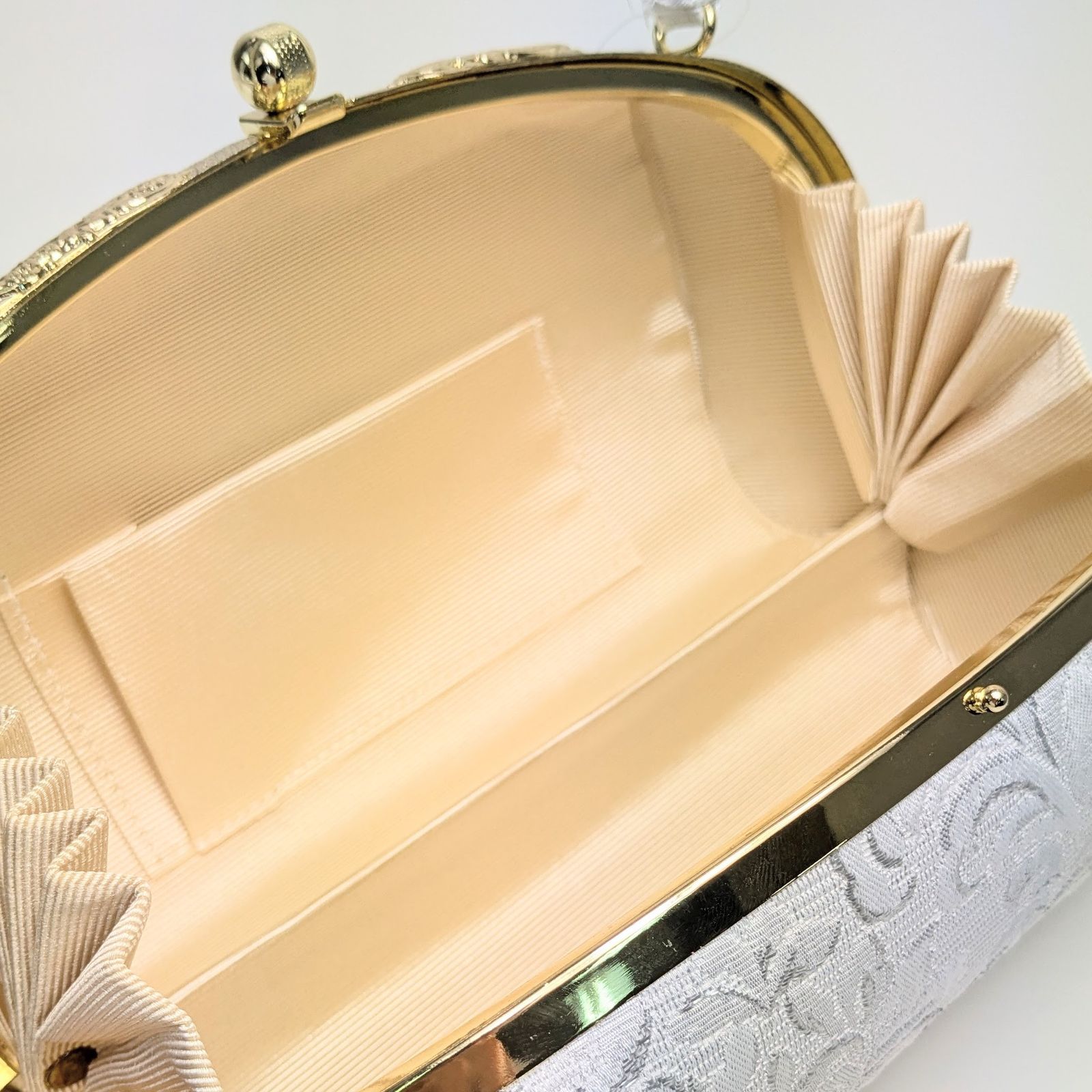 草履バッグセット 帯地 ふくれ織り 白 金 ゴールド フリーサイズ u104 草履バッグセット 帯地 ふくれ織り 白 金 ゴールド フリーサイズ
