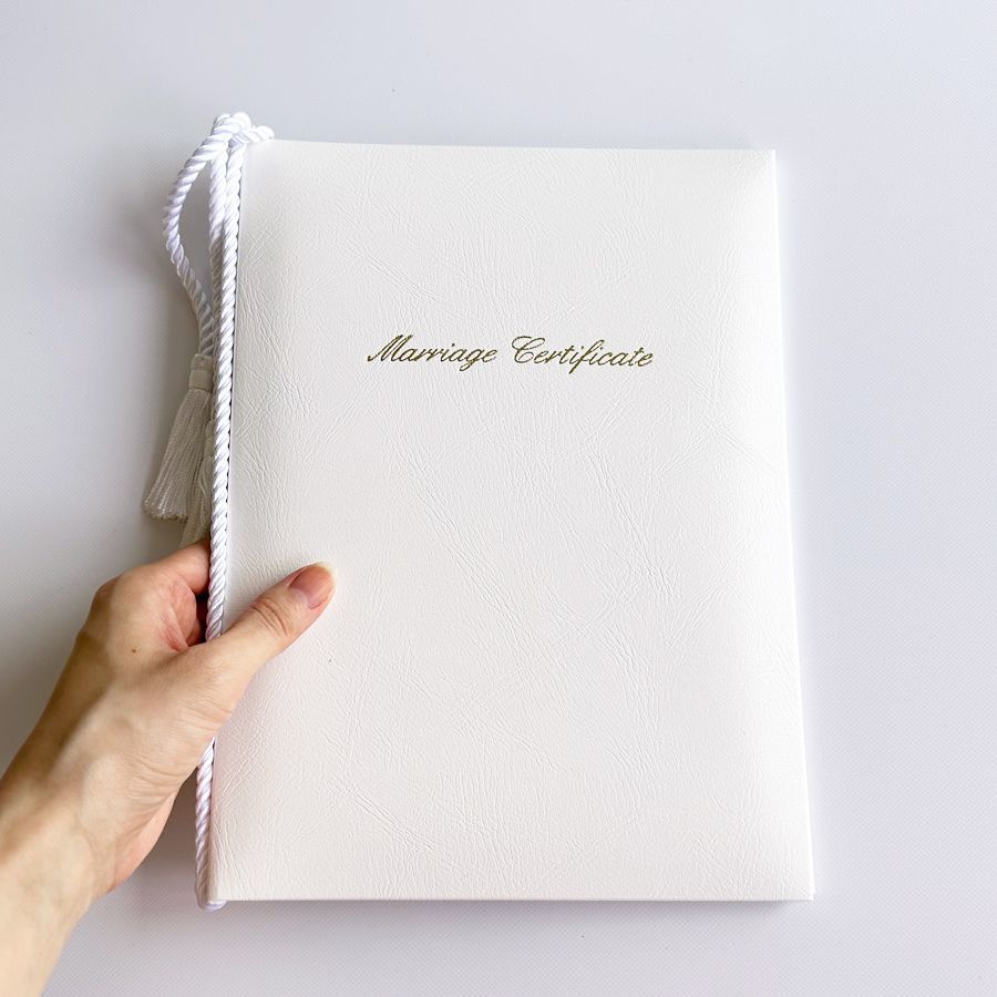 結婚証明書ホワイト