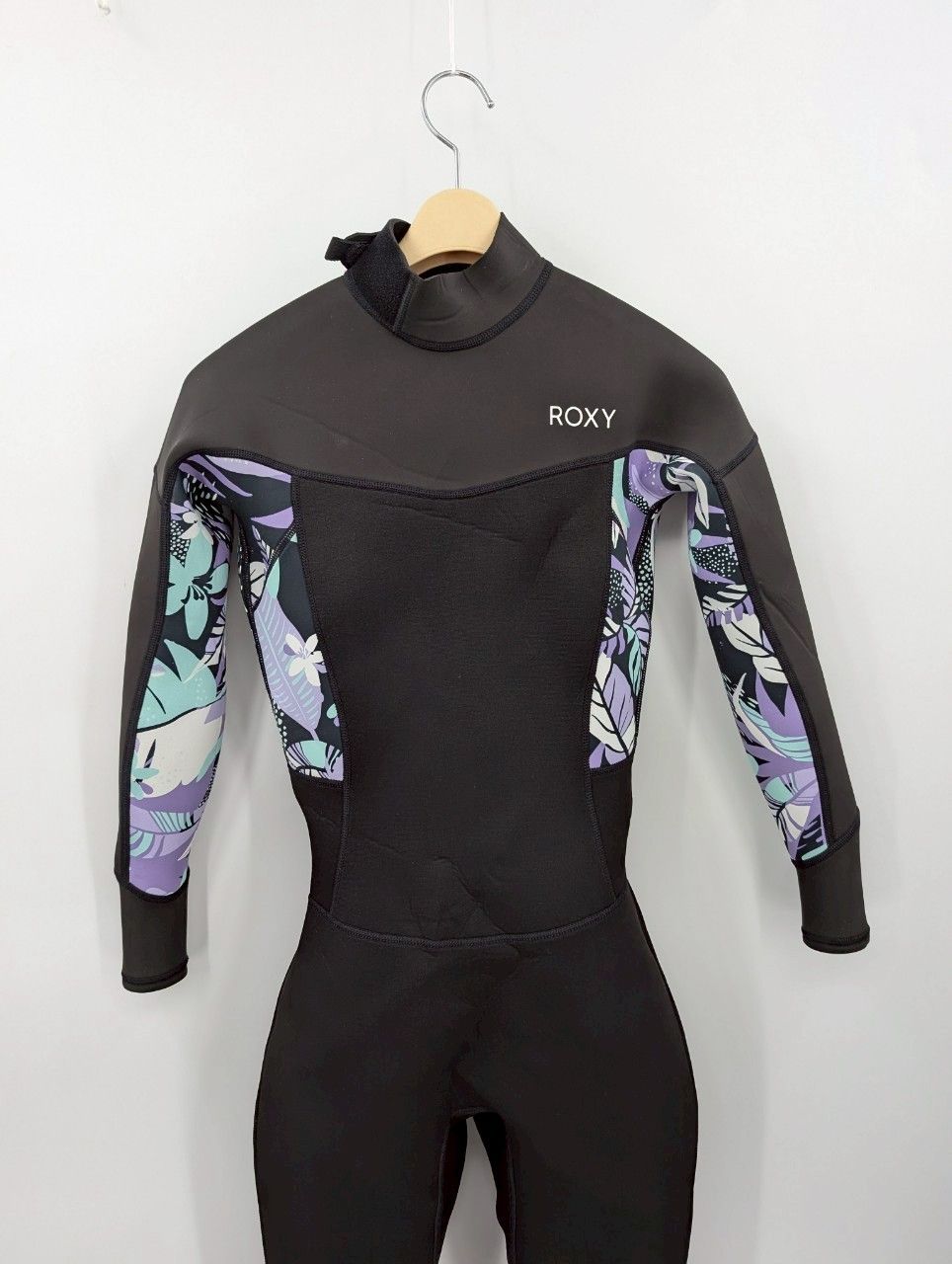 ロキシー ウェットスーツ