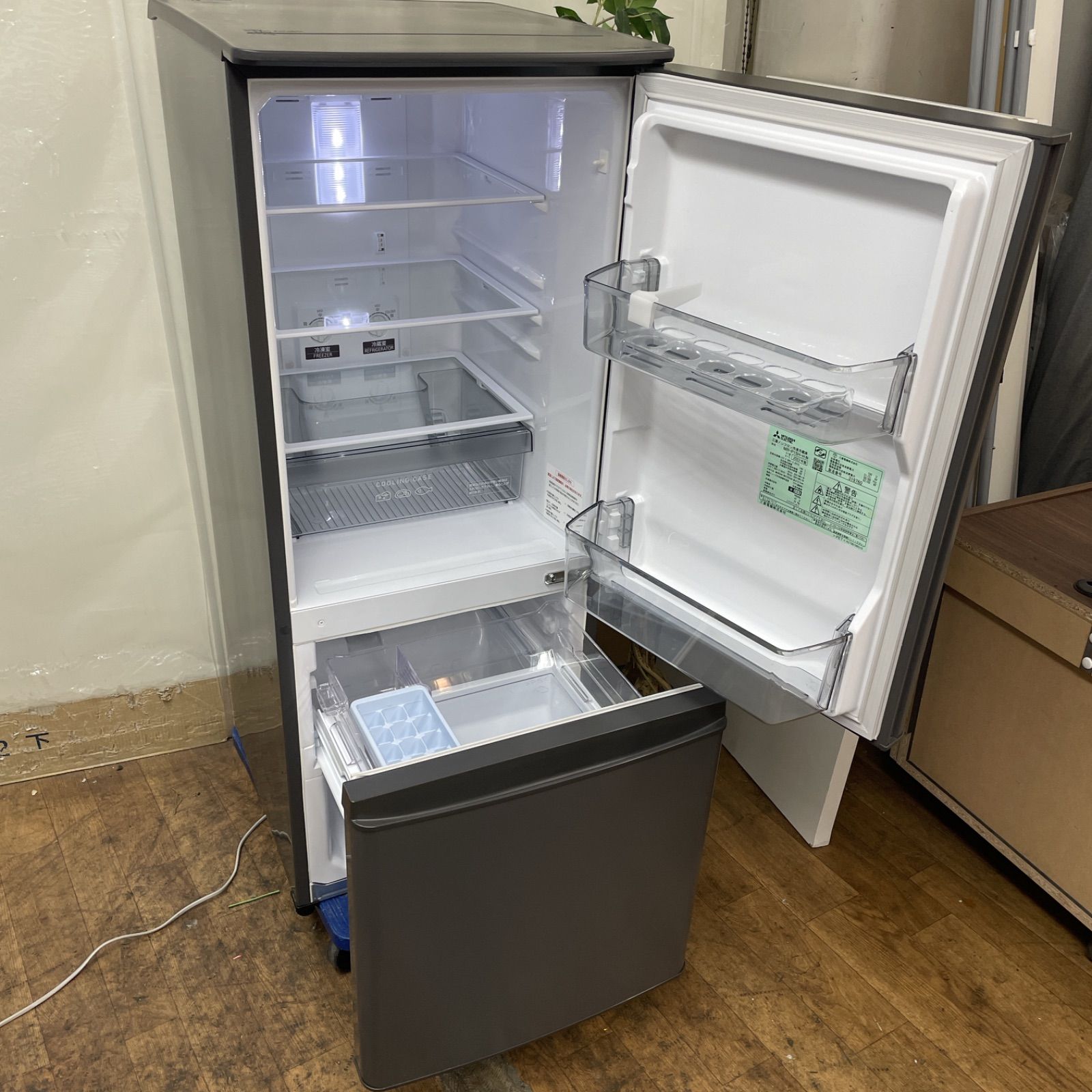 R715 ☀️名古屋市近郊配送設置無料！ 2023年製の高年式