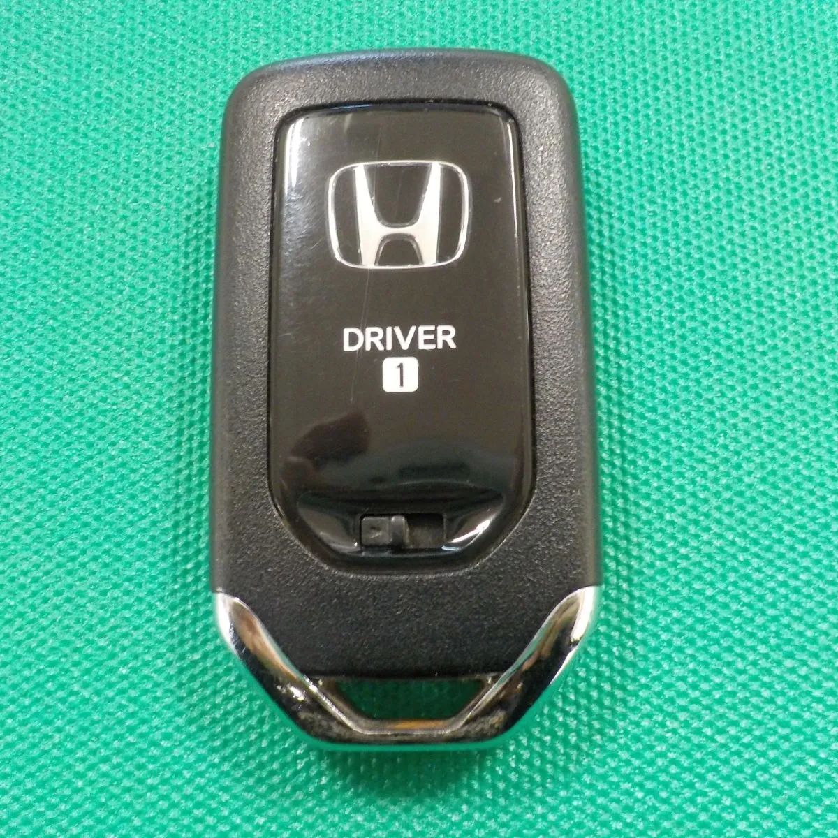 ホンダ フィット GR3 純正スマートキー2ボタン