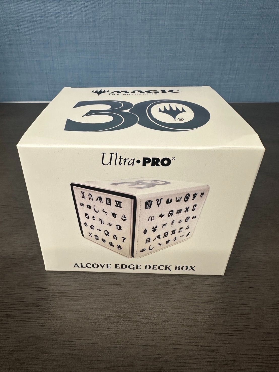 MTG デッキケース　サイン入り Amazon.co.jp: Mint Protect デッキケース サイドローダー 100