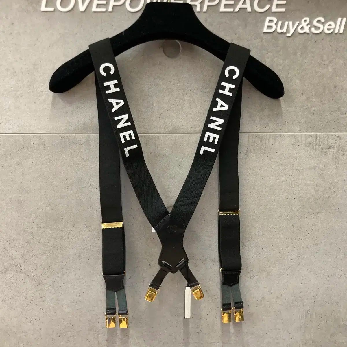 o*o様 CHANEL ロゴ入り ブラック サスペンダー CHANEL CHANEL シャネル サスペンダー ブラック 黒 ゴールド金具