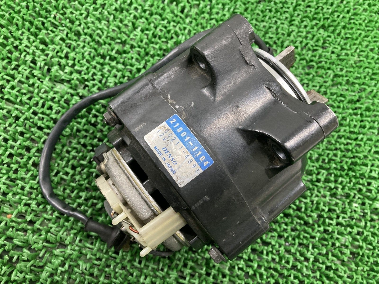 GPZ900R ジェネレーター 21001-1104 カワサキ 純正 ZX900A ダイナモ オルタネーター 機能的問題なし 割れ欠け無し 【中古】 89