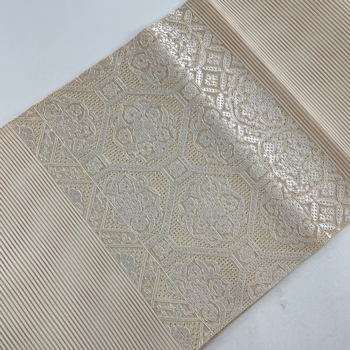 袋帯 美品 秀品 夏帯 絽 蜀江華文 七宝 刺繍 薄オレンジ お太鼓
