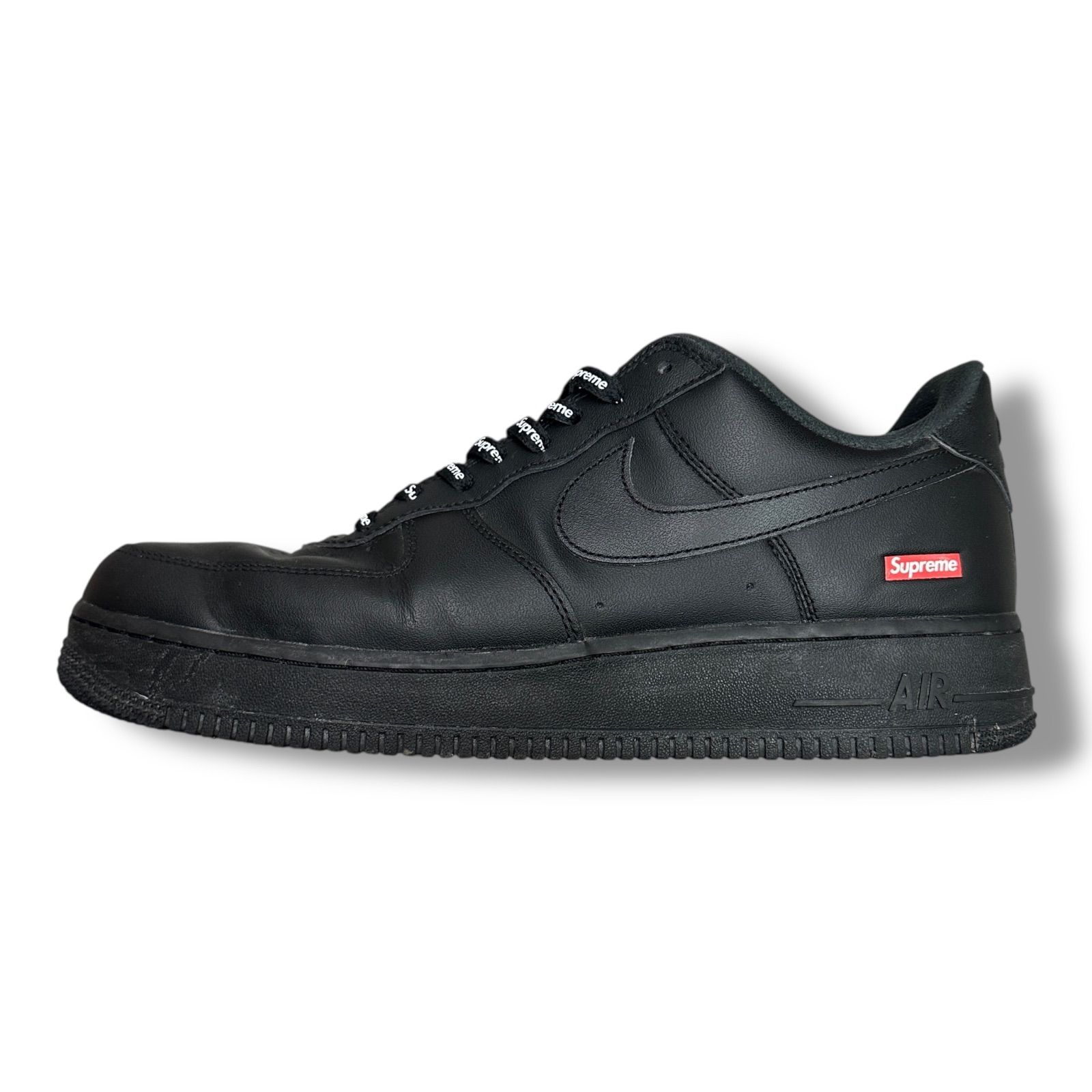 Supreme × NIKE Air Force 1 Low 