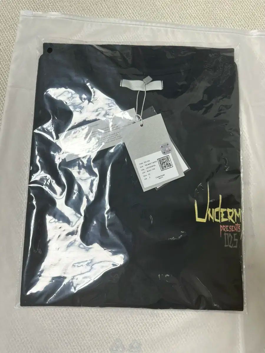 【雷市場（ポンジャン）商品韓国直送】2 Undermycar(アンダーマイカー) POC ー 025 黒 半袖 Tシャツ
