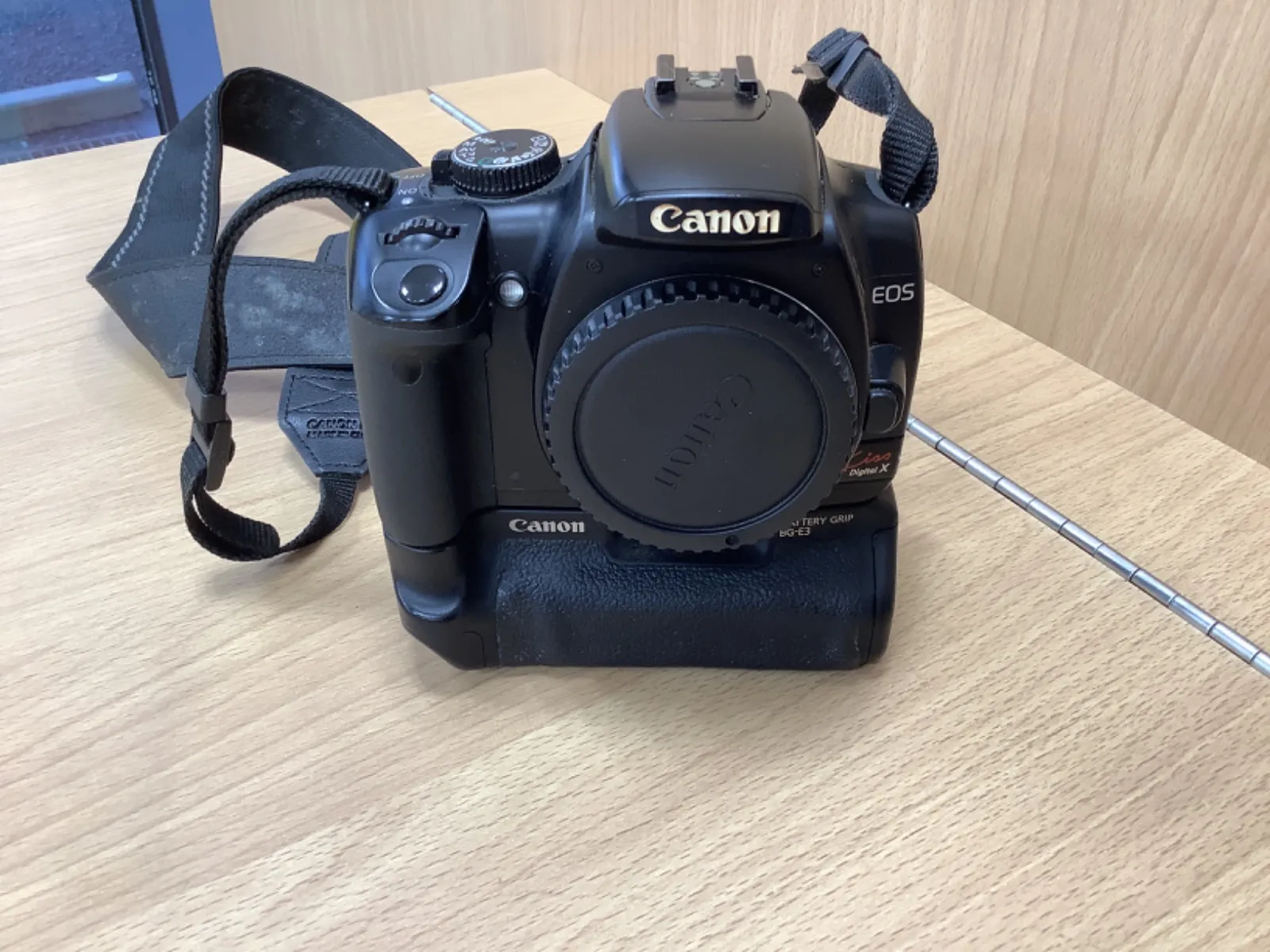 ♥︎◇予備バッテリー ◇バッテリーグリップ ◇Canon EOS KISS X3 EOS