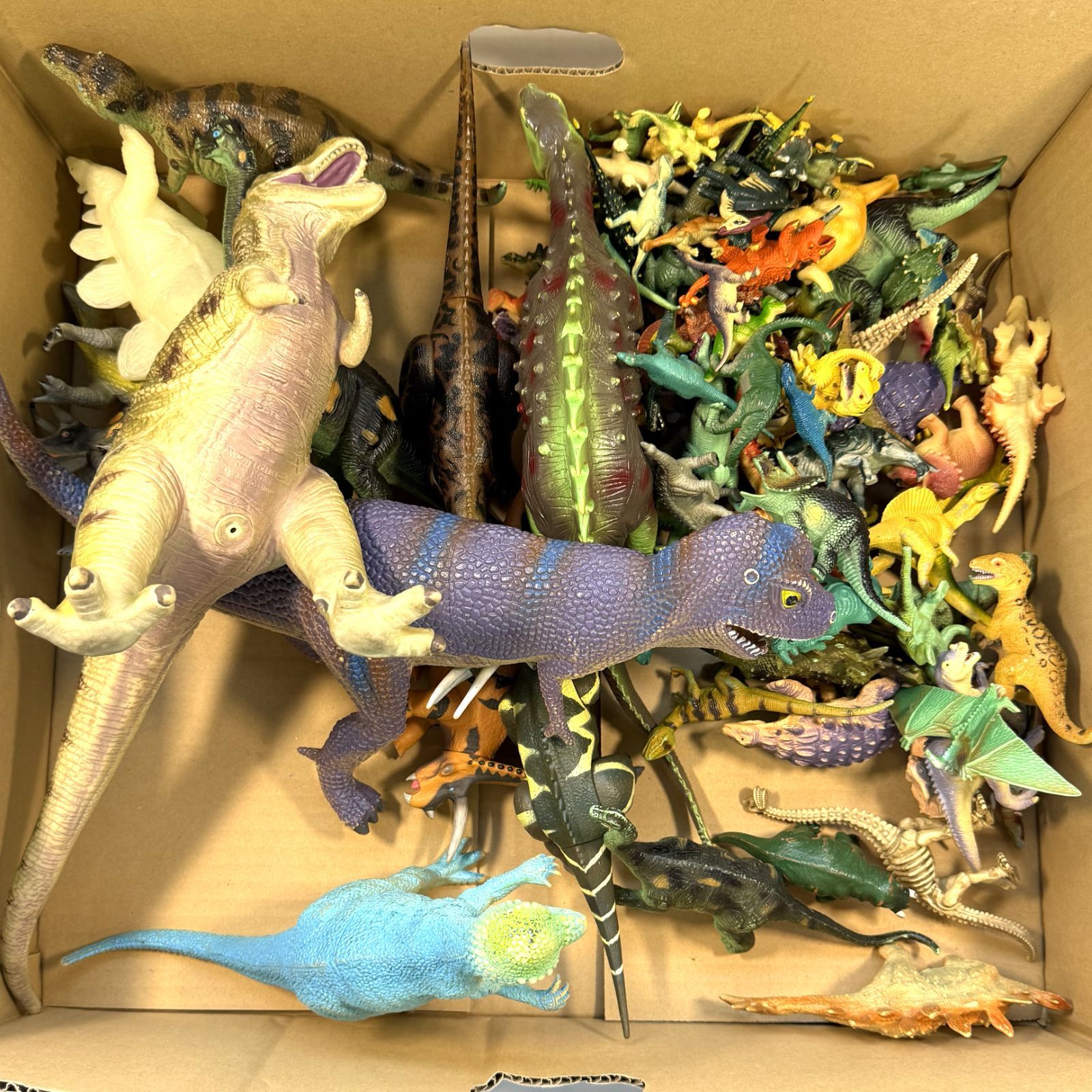 恐竜 フィギュア セット 100体以上！ 【沖縄・離島配送不可