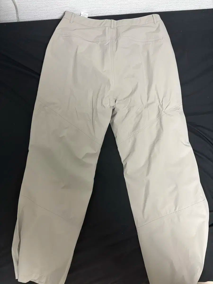 3 1 サンサンギア ウィンドブロック パンツ グレー