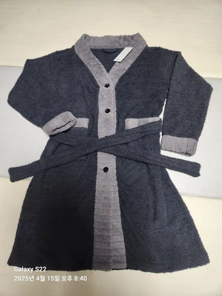 Verish ふわふわ ローブ オンブルチャコール