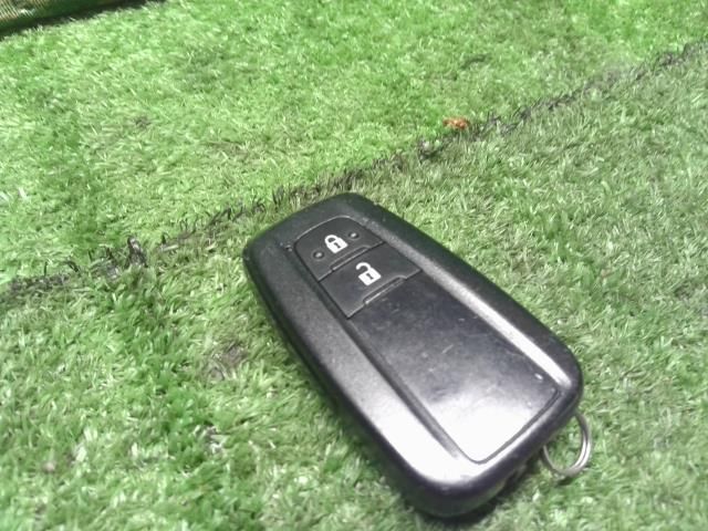 プリウス (1)プリウス DAA-ZVW55 キーレス スマートキー 鍵 89904