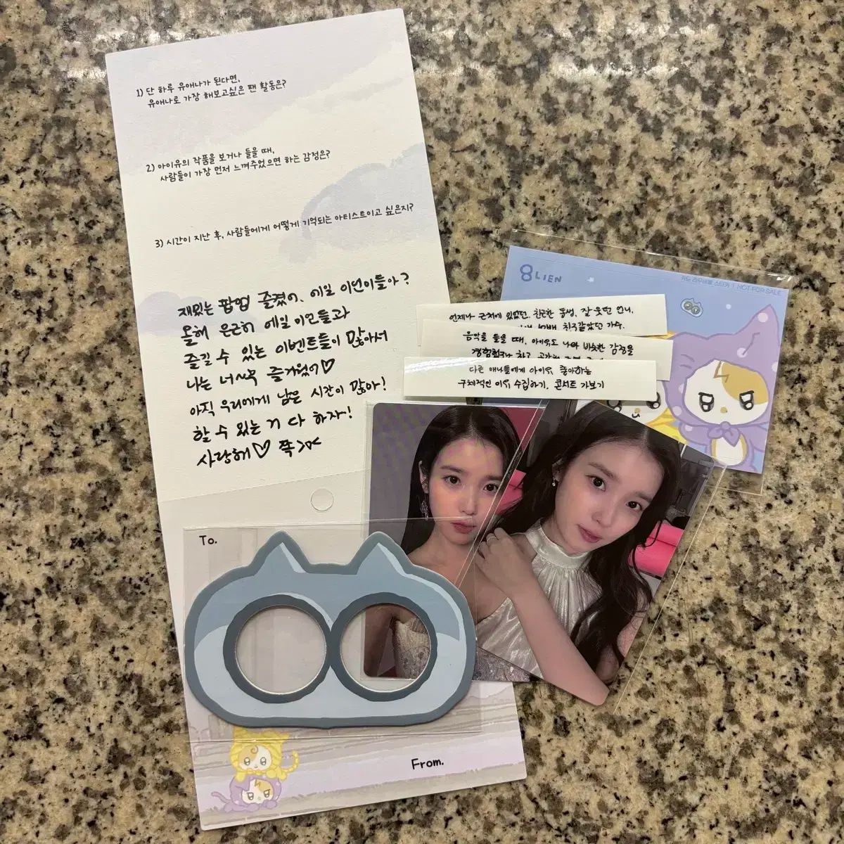 IU アイユ 韓国 ポップアップ 特典 トレカ IU(アイユ) ポップアップ トレカ IU アイユ 韓国 ポップアップ 特典 IU