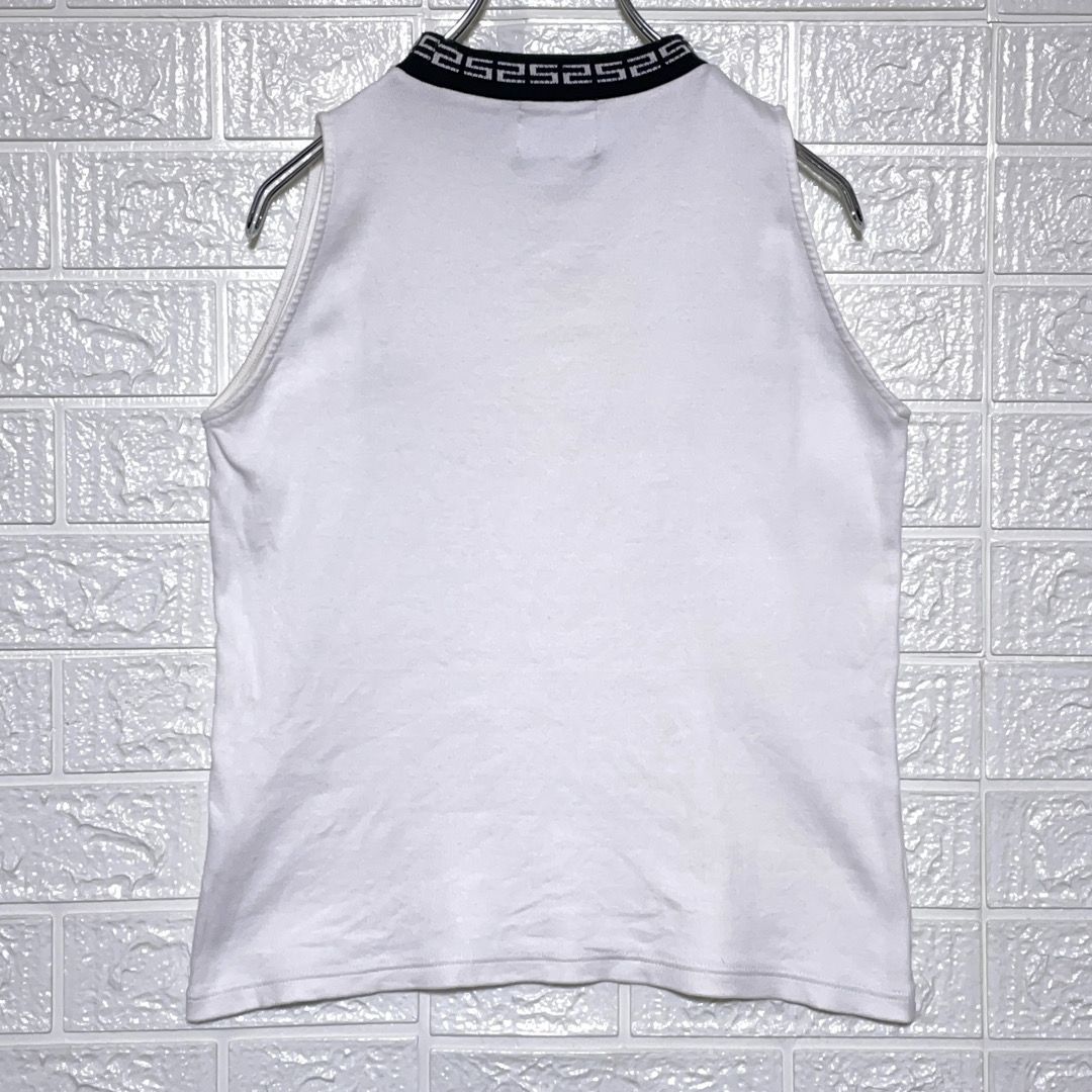 モックネック ロゴ