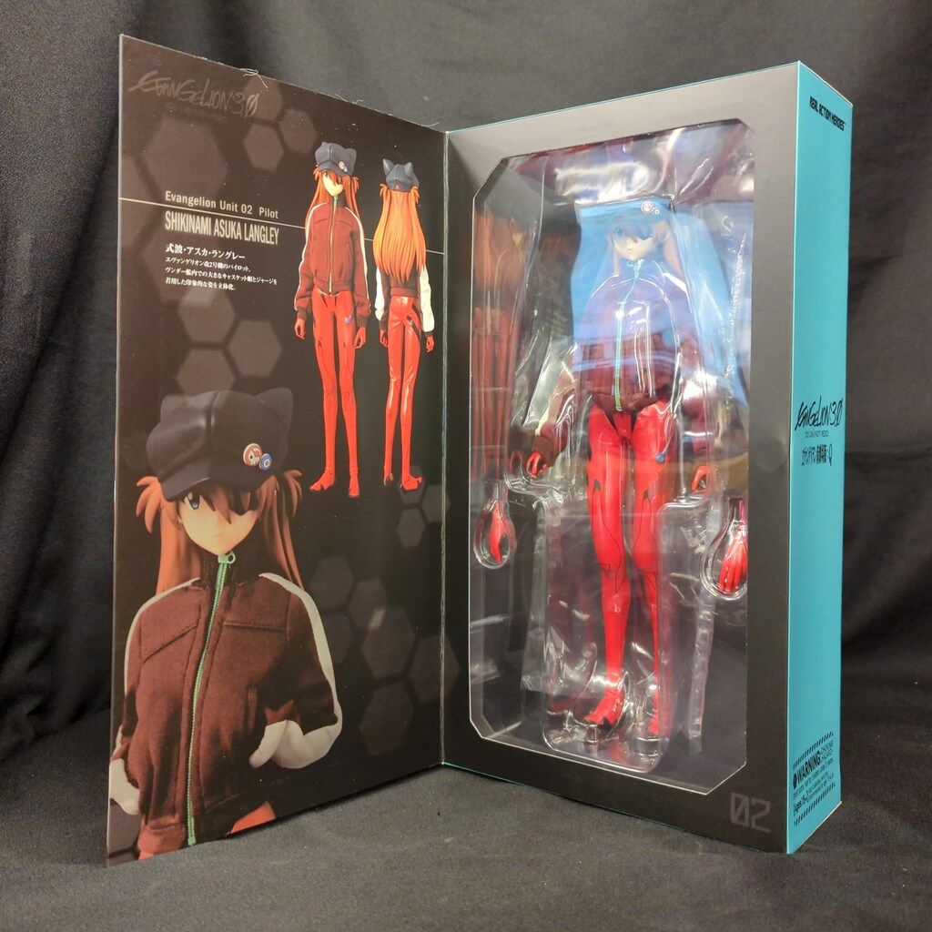 M11 メディコムトイ RAH エヴァンゲリヲン新劇場版：Q 式波・アスカ・ラングレー Ver.Q REAL ACTION HEROES ヱヴァンゲリヲン新劇場版　綾波レイ （メディコム・トイ）: フィギュア・模型 | EVANGELION  STORE オンライン