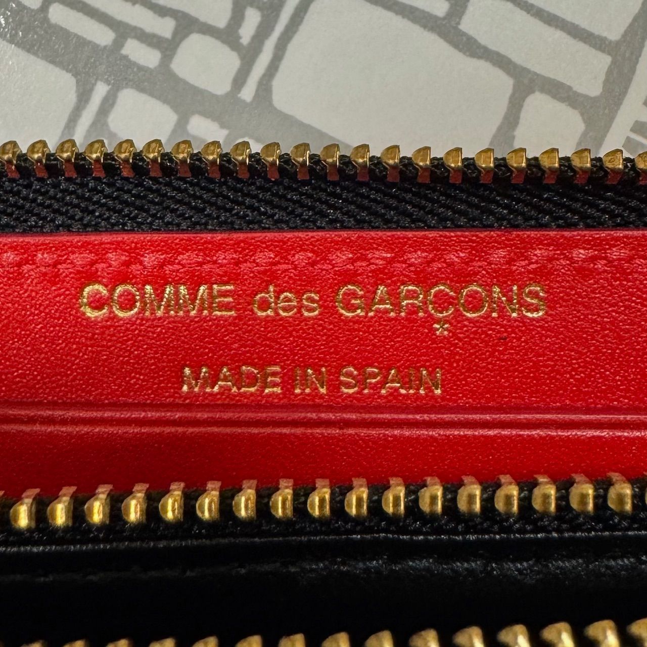 参考上代56100円 Wallet COMME des GARCONS HUGE LOGO WALLET 長財布 