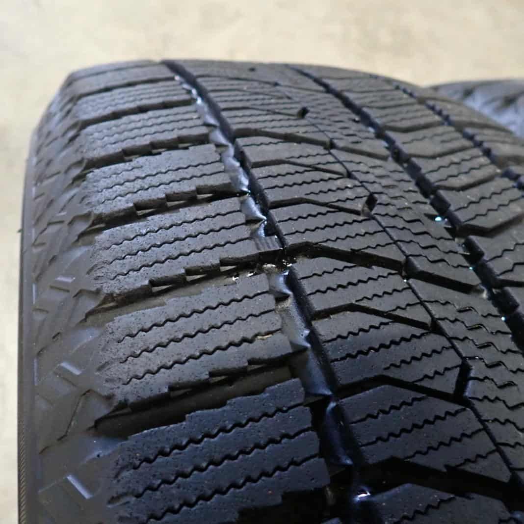 公式オンラインショップ！ 冬4本SET 会社宛 215 60R16×6.5J 95Q トーヨー オブザーブ GIZ2 製 アルミ オデッセイ ヴェゼル エスティマ NO F2700