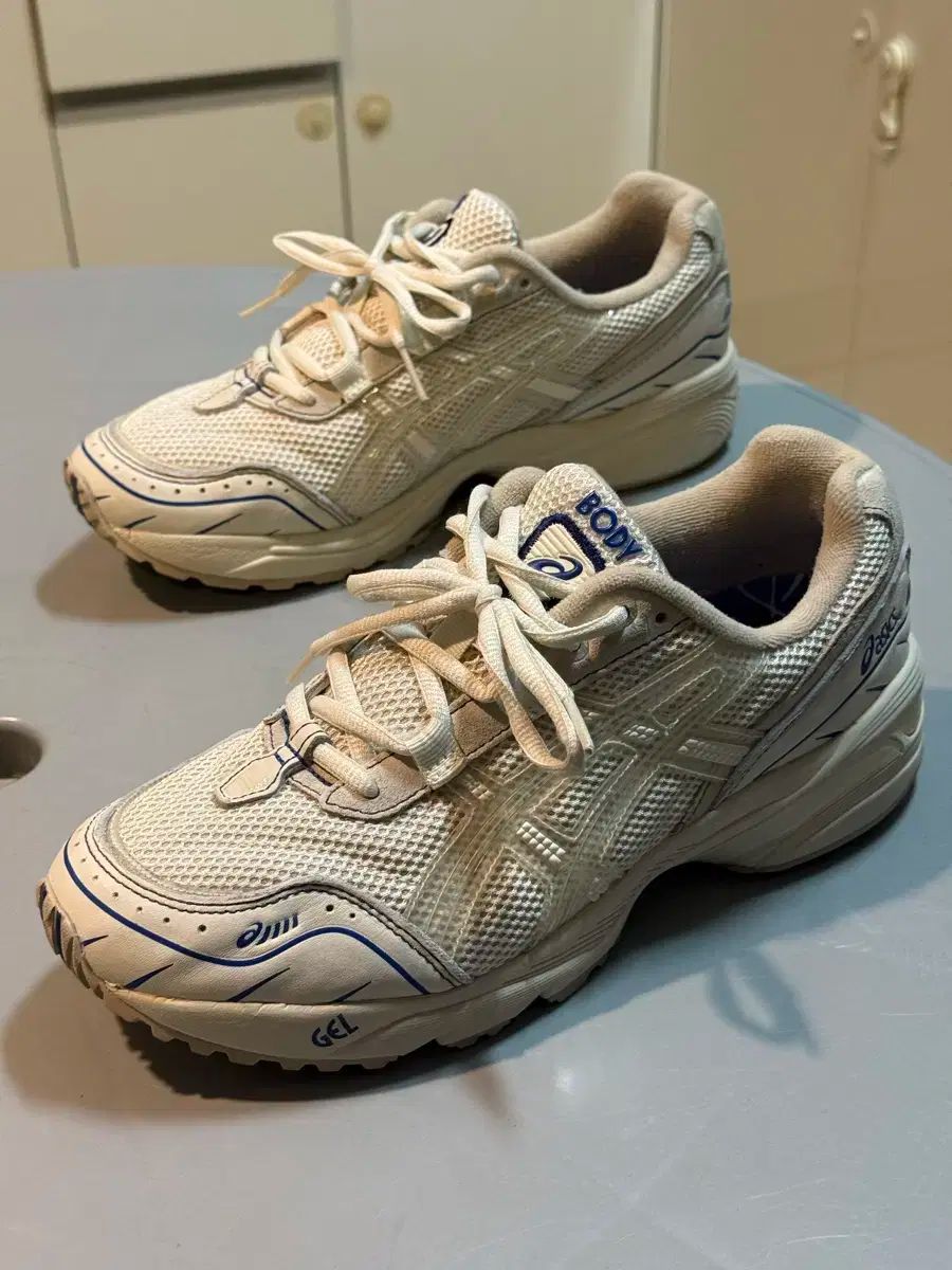 Asics アシックス 上 もっと クラウド ゲル 1090 260