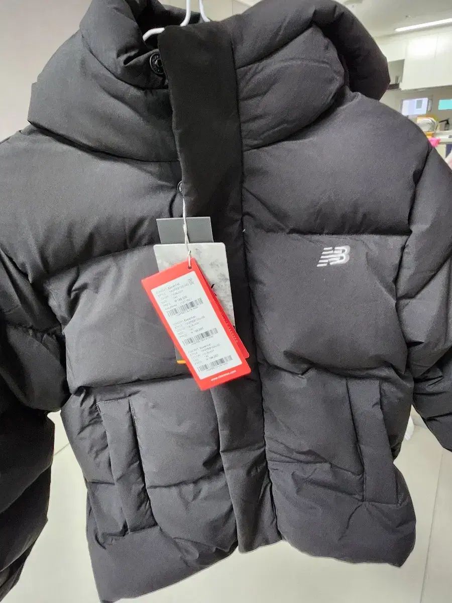 New Balance ニューバランス ダウン 140