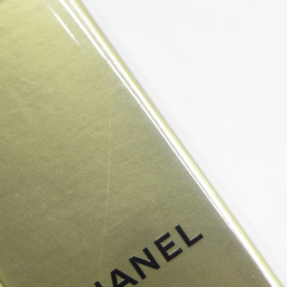 CHANEL シャネル