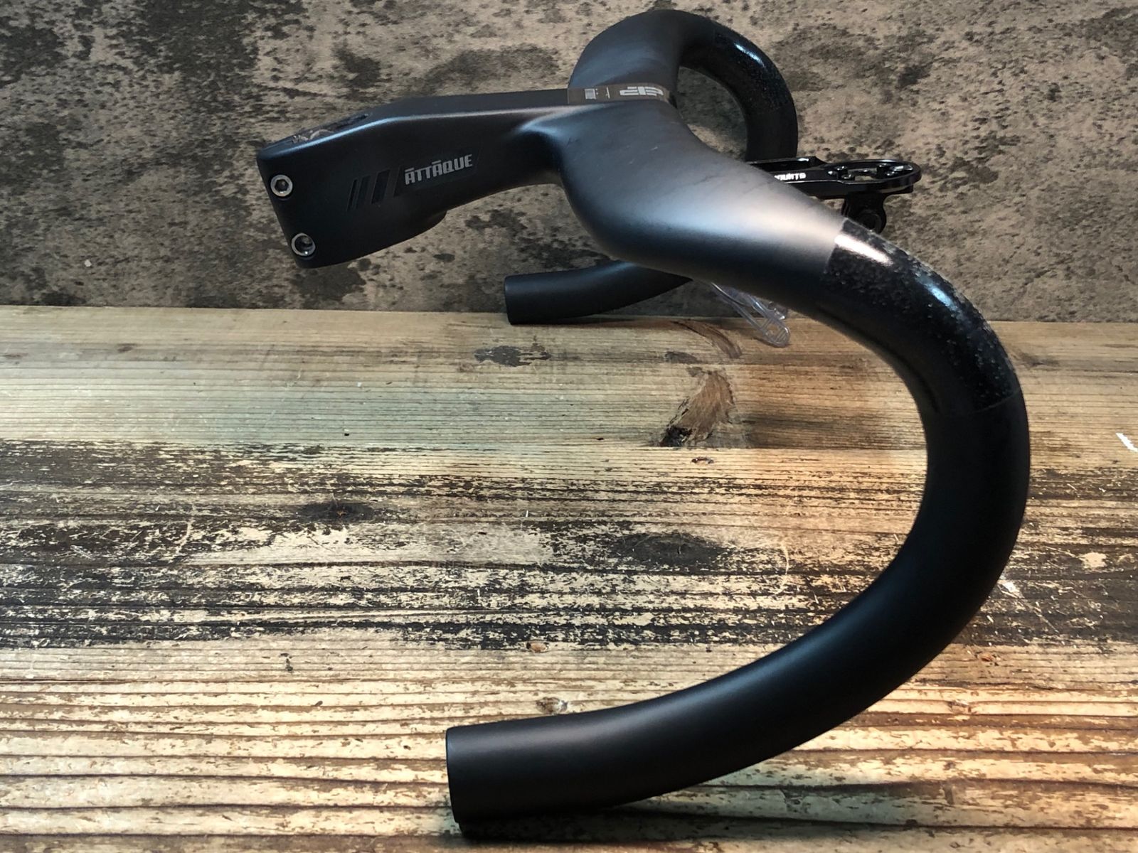 gusto アタッキのカーボン一体型ハンドル 420/100mm 8° gusto アタッキのカーボン一体型ハンドル 420/100mm 8° - メルカリ