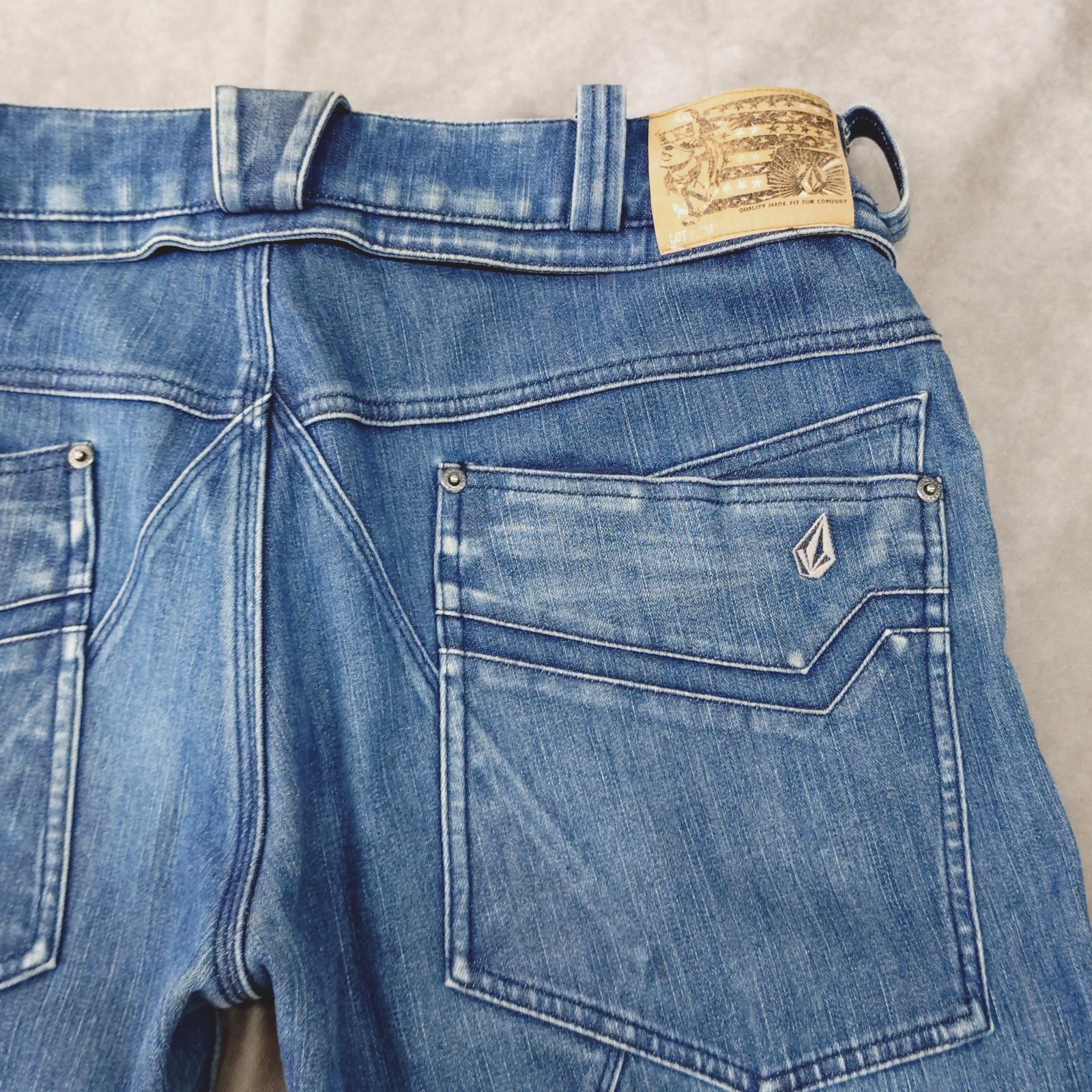 VOLCOM M サイズ デニムパンツ TIGHT FIT AJUSTEE スノーボード