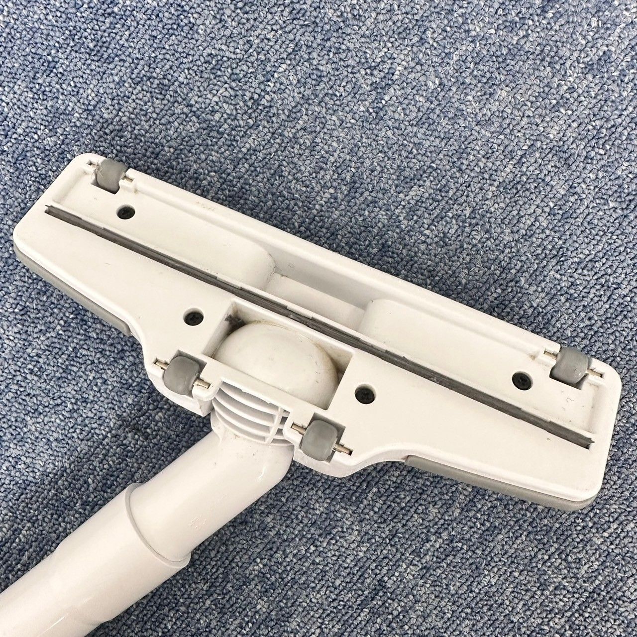 マキタ 充電式クリーナー CL182FD＋充電器 バッテリーセット ホワイト