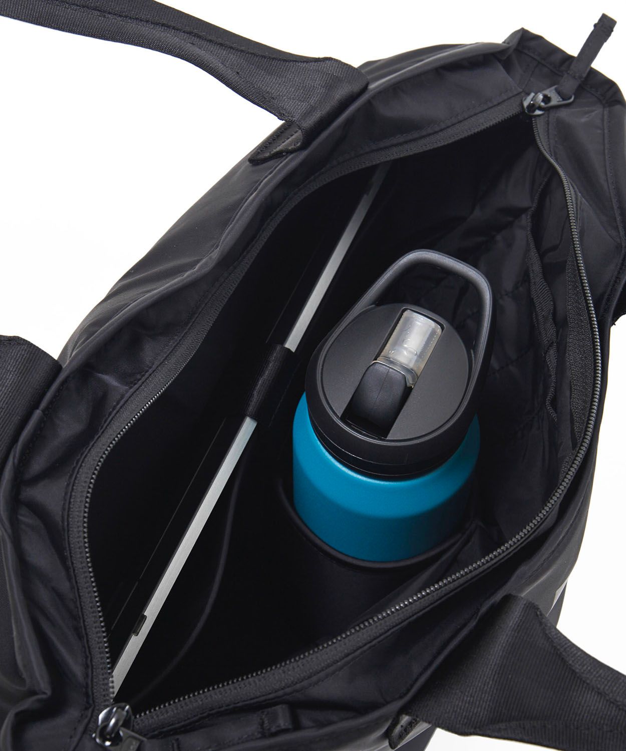 COMMUTE TOTE