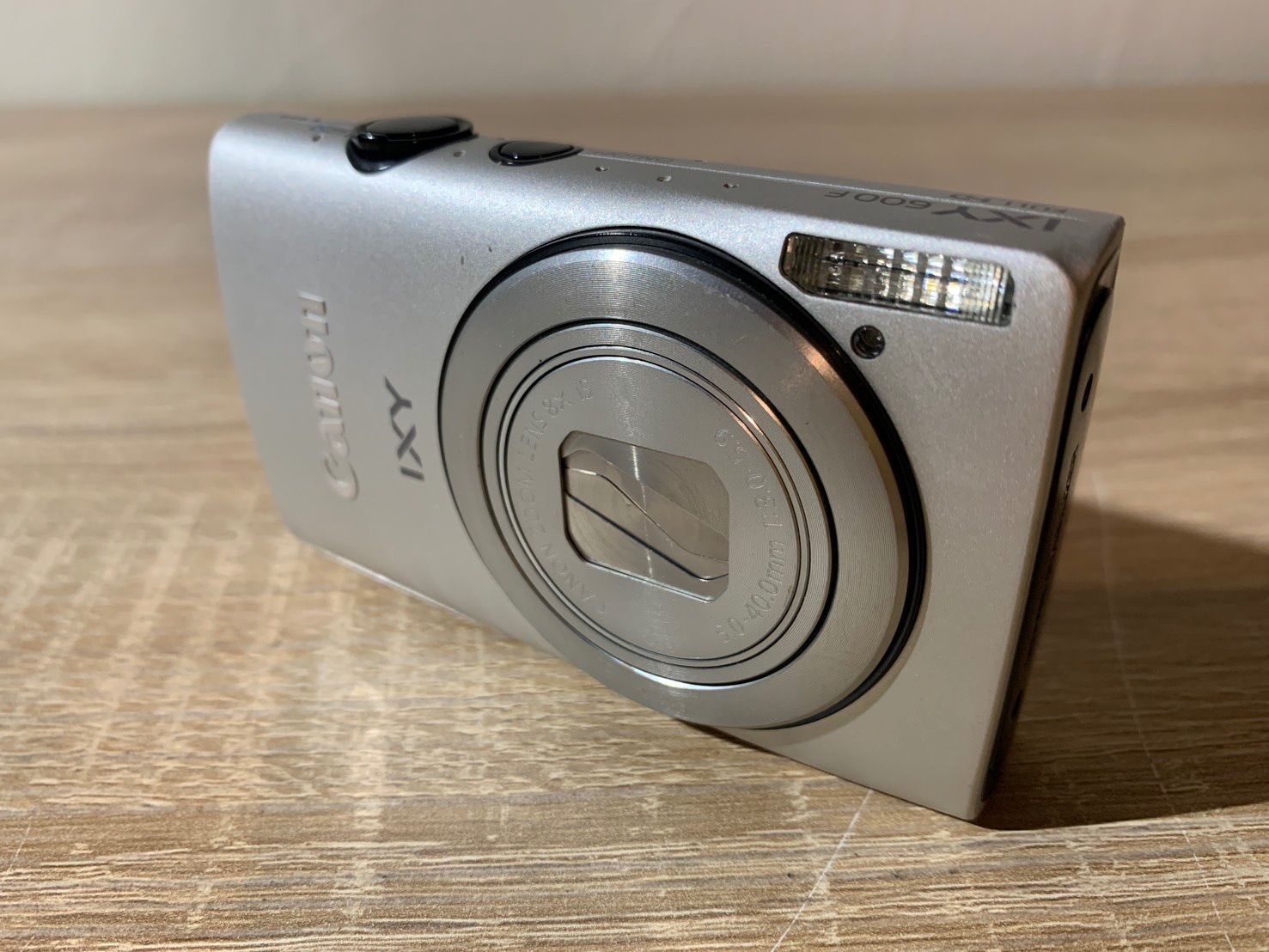 キヤノン デジタルカメラ IXY 600F【シルバー】 Canon IXY 600f