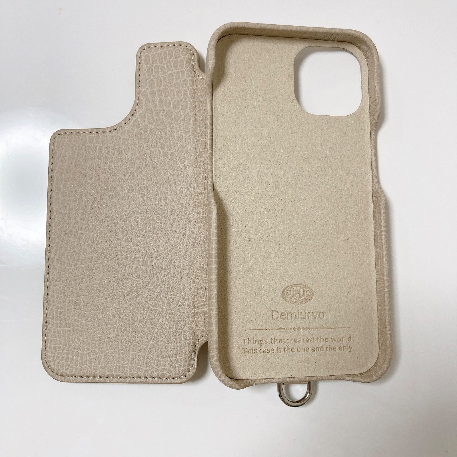 iPhone14 DEMIUデミュウdemiurvoデミウルーボiPhoneケースPOCHEポシェフラットクロコレザーケースベージュ